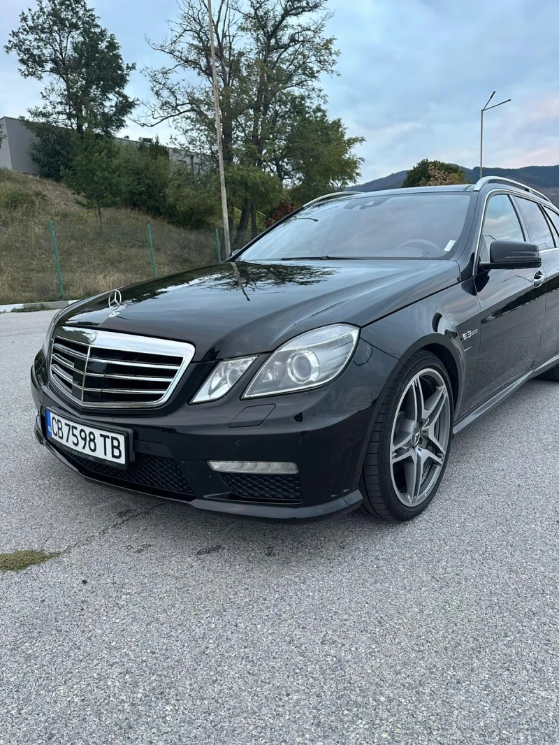 Mercedes-Benz E 63 AMG, снимка 3 - Автомобили и джипове - 50639804