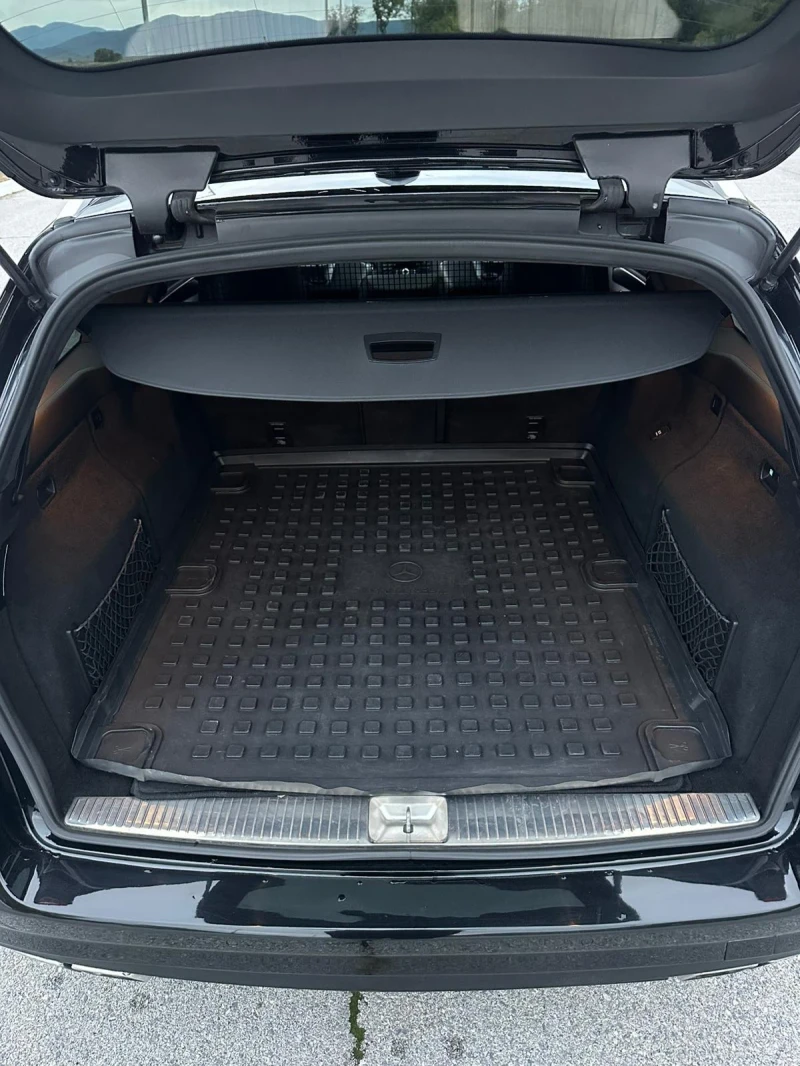 Mercedes-Benz E 63 AMG, снимка 17 - Автомобили и джипове - 50639804