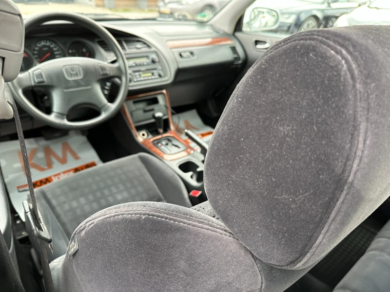 Honda Accord СЕДАН 2.2i AUT 154к.с., снимка 10 - Автомобили и джипове - 49849867