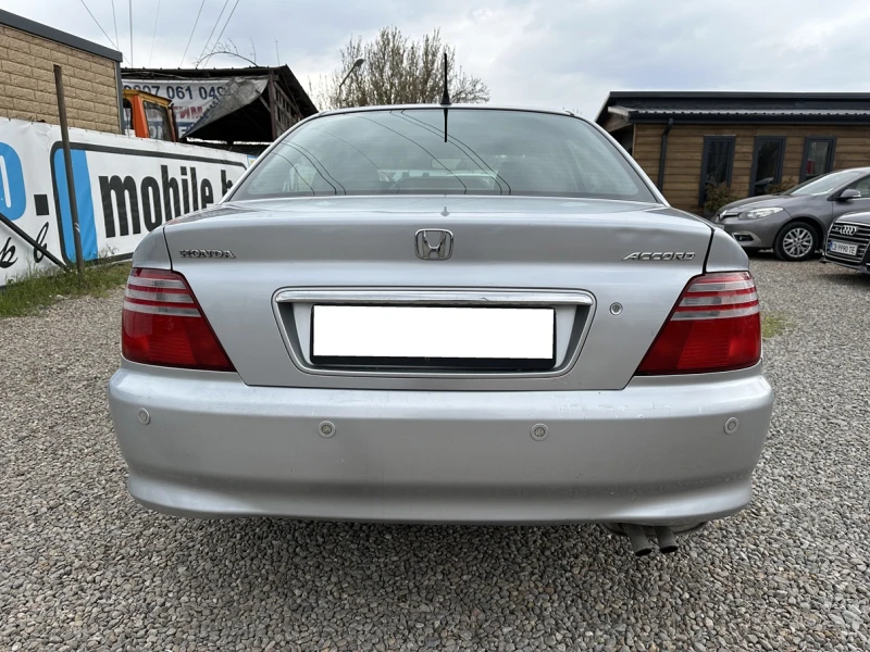 Honda Accord СЕДАН 2.2i AUT 154к.с., снимка 5 - Автомобили и джипове - 49849867