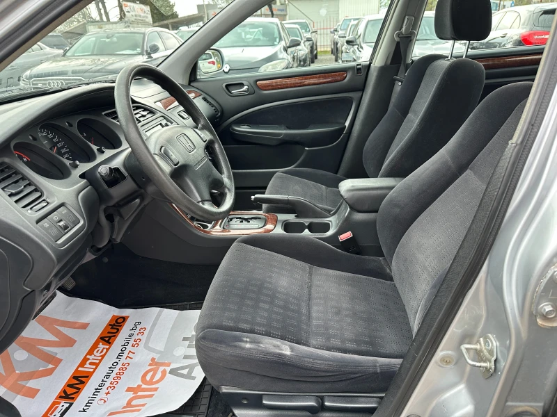Honda Accord СЕДАН 2.2i AUT 154к.с., снимка 8 - Автомобили и джипове - 49849867