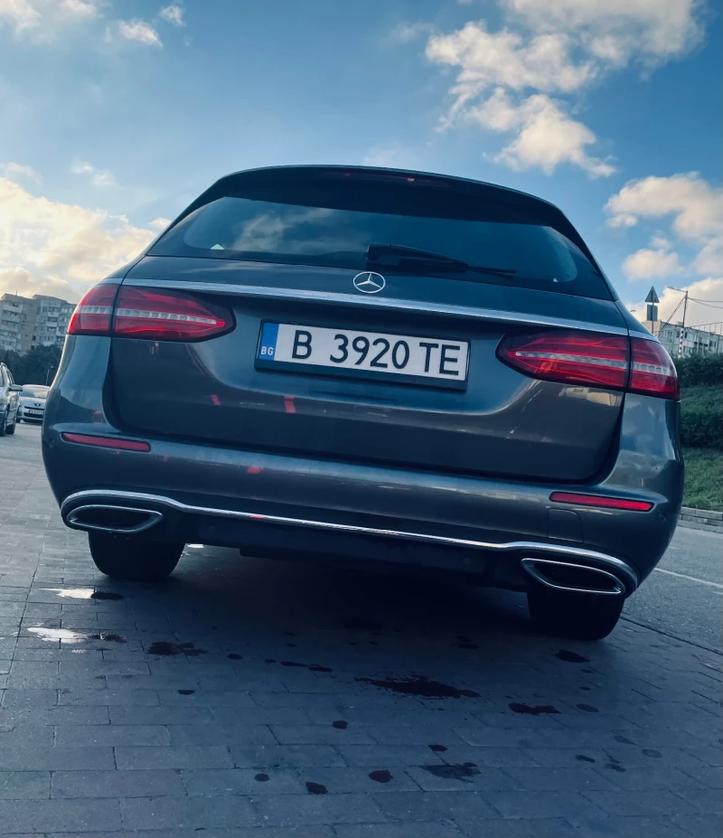 Mercedes-Benz E 200, снимка 10 - Автомобили и джипове - 52801495