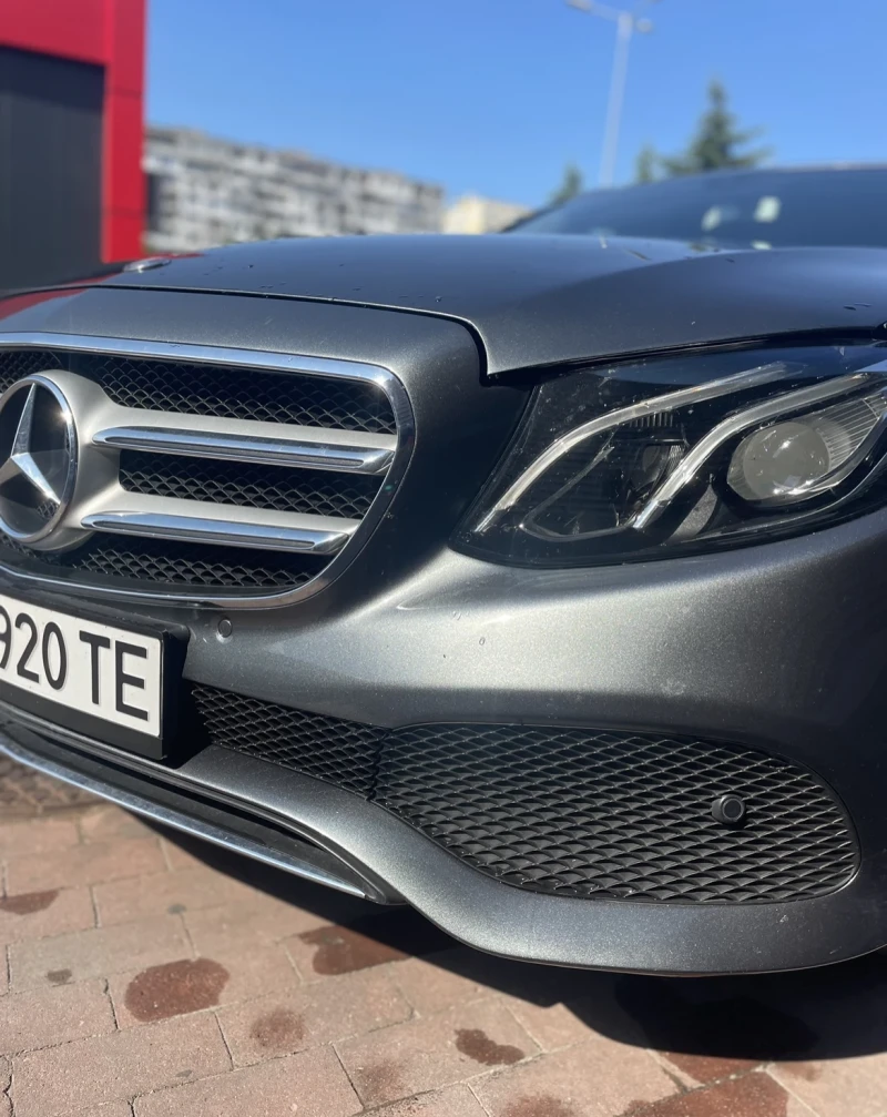 Mercedes-Benz E 200, снимка 13 - Автомобили и джипове - 52801495