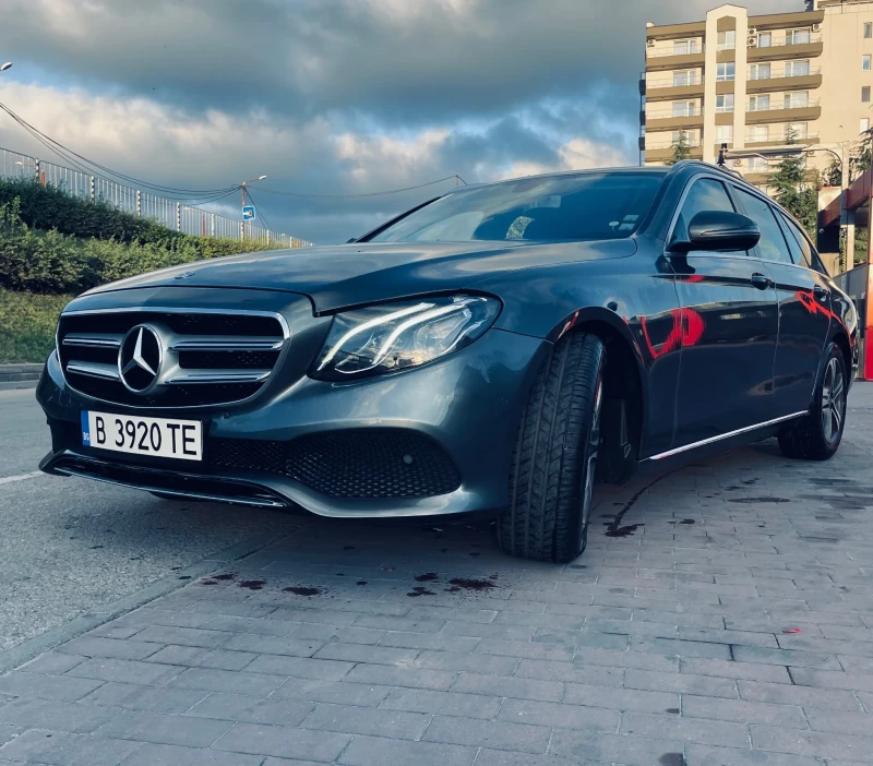 Mercedes-Benz E 200, снимка 7 - Автомобили и джипове - 52801495