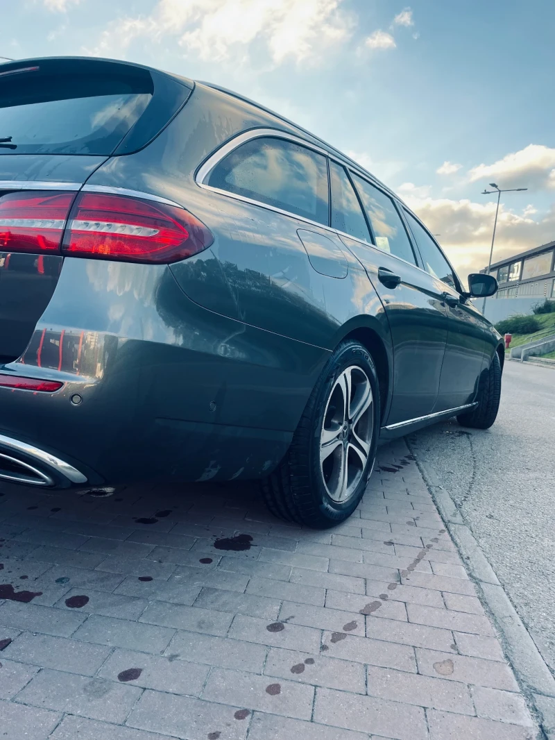 Mercedes-Benz E 200, снимка 9 - Автомобили и джипове - 52801495