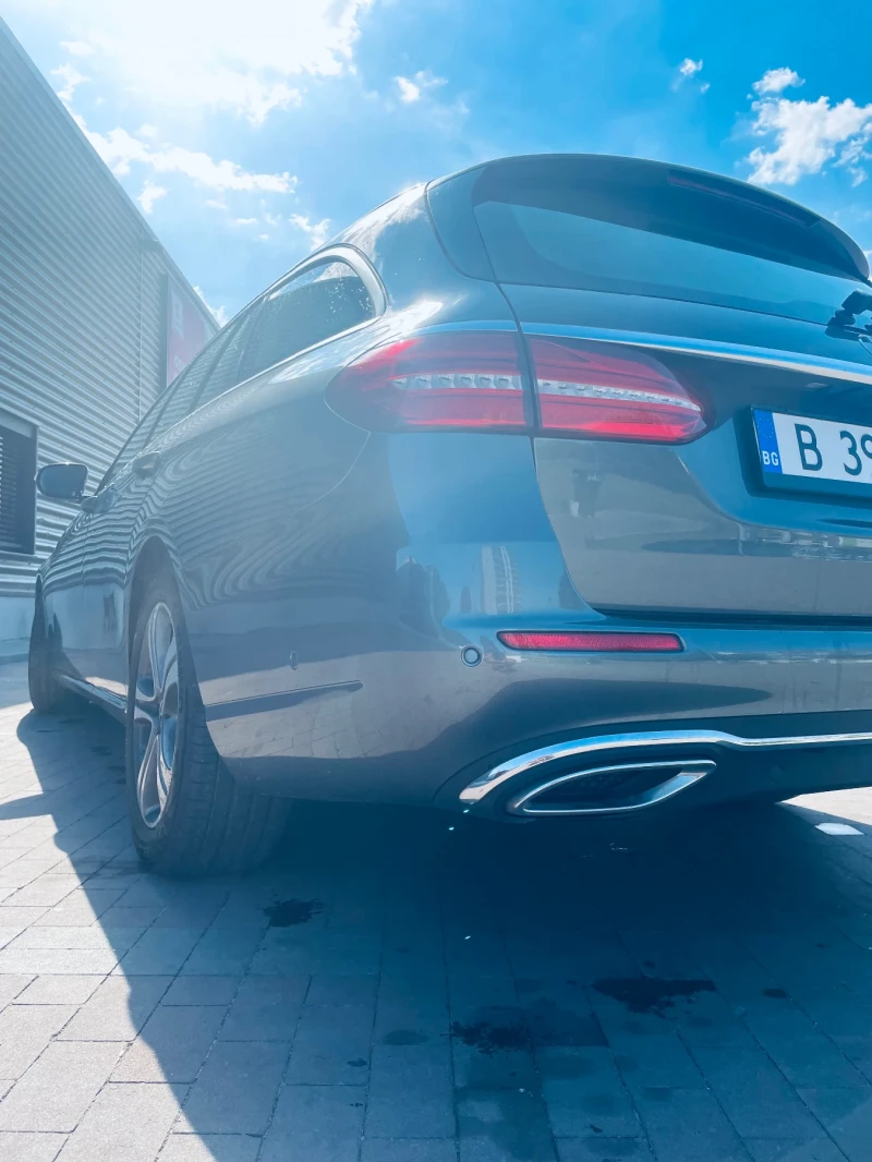 Mercedes-Benz E 200, снимка 16 - Автомобили и джипове - 52801495