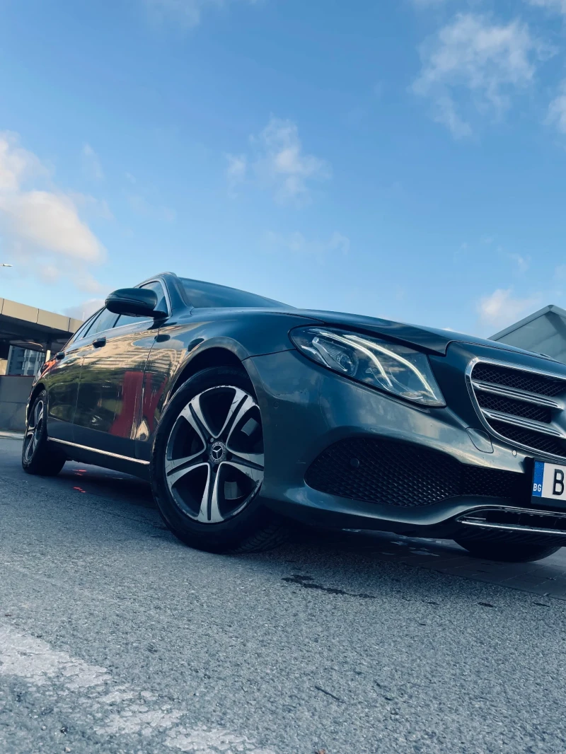 Mercedes-Benz E 200, снимка 8 - Автомобили и джипове - 52801495