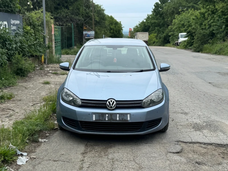 VW Golf 1.6 TDI, снимка 2 - Автомобили и джипове - 51899933