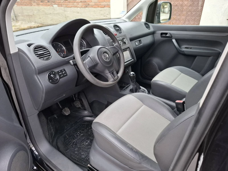 VW Caddy Maxi, снимка 12 - Автомобили и джипове - 52270283