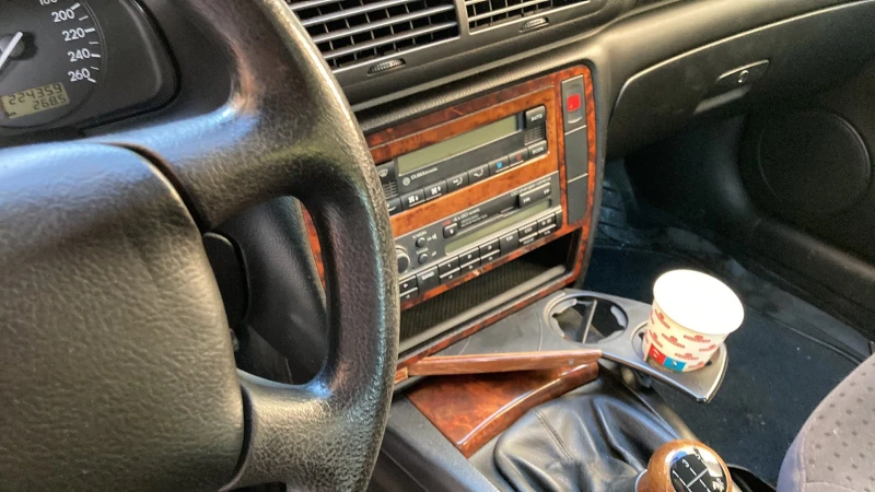 VW Passat, снимка 6 - Автомобили и джипове - 52252182