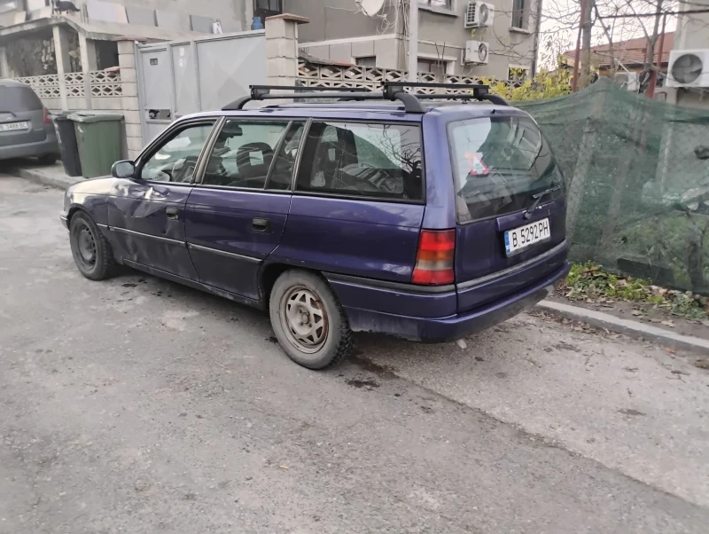 Opel Astra, снимка 5 - Автомобили и джипове - 52793610