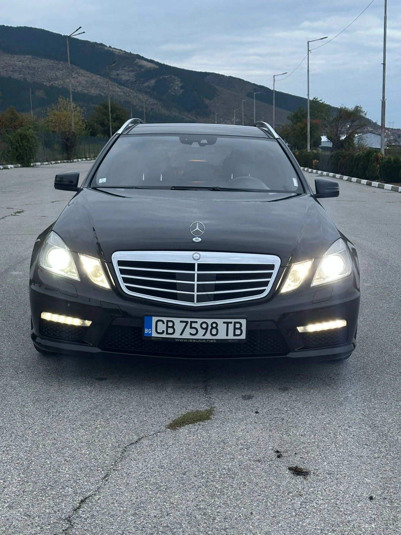 Mercedes-Benz E 63 AMG, снимка 1
