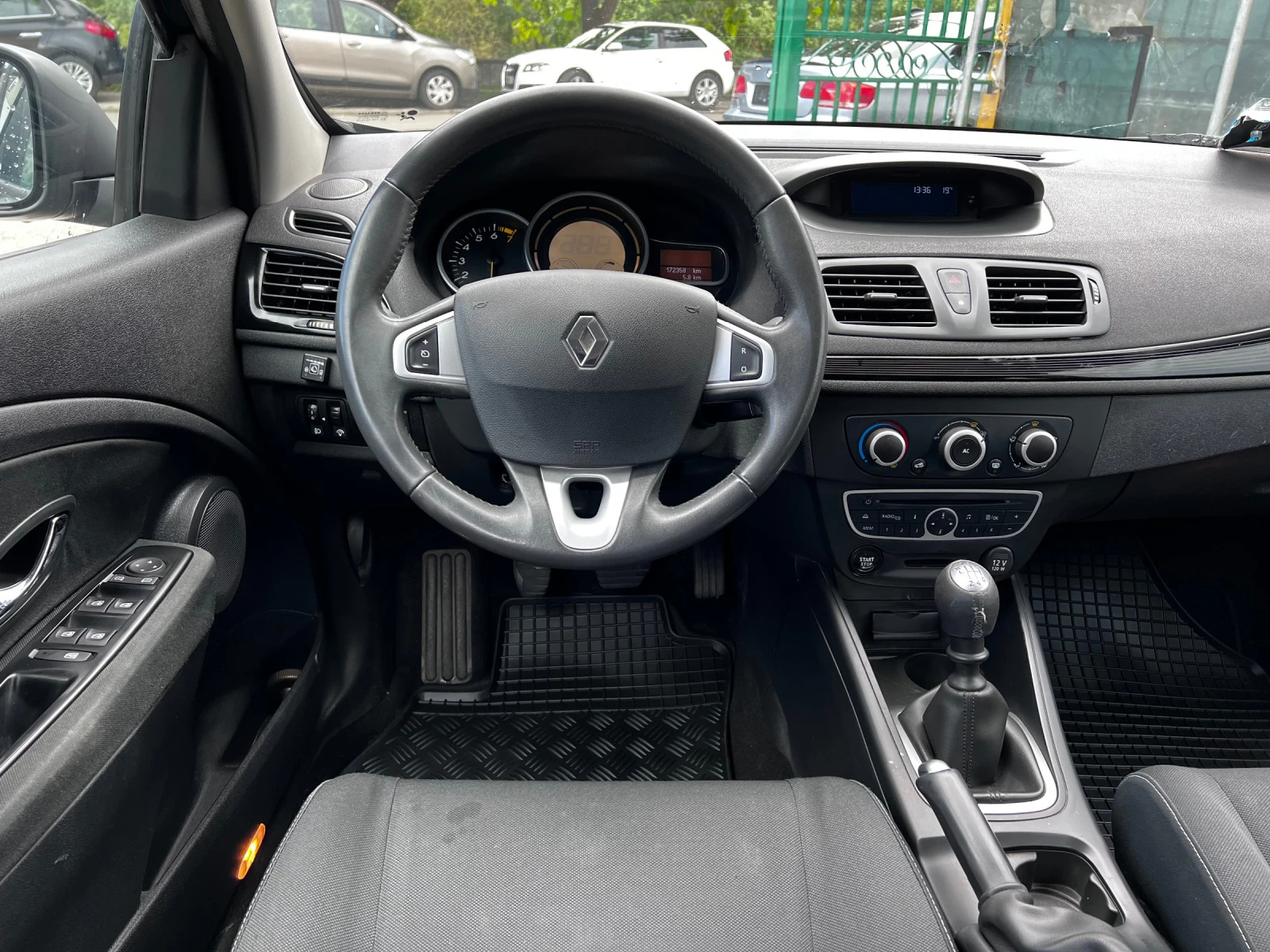 Renault Megane 1.6i Газ/Бензин - изображение 10