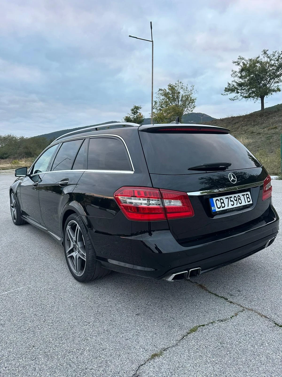 Mercedes-Benz E 63 AMG  - изображение 5