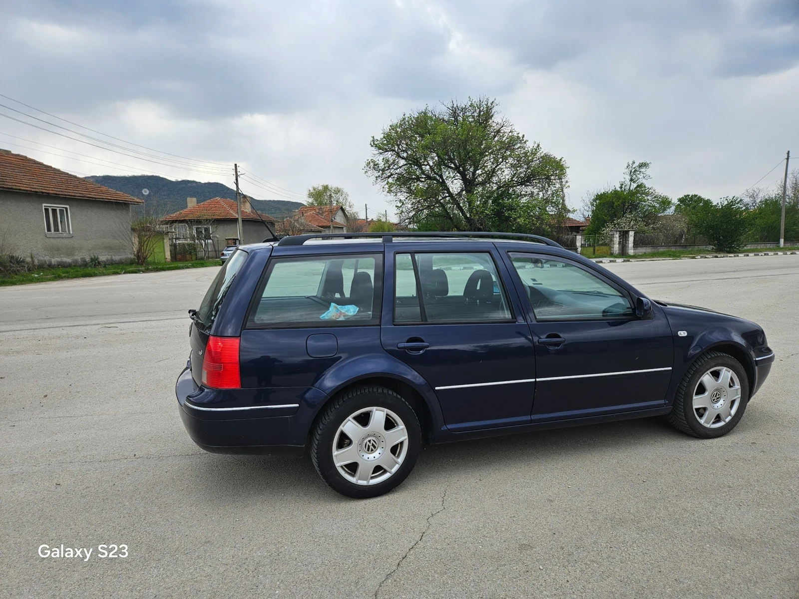 VW Bora Combi 1.6 16V 105к.с. - изображение 8