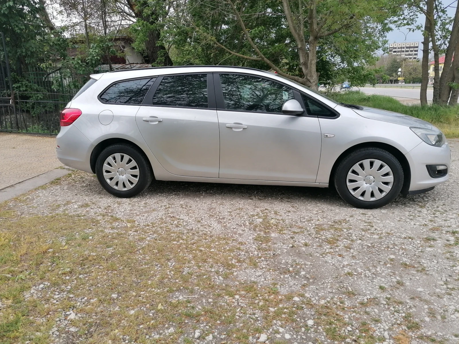 Opel Astra 1.4 Газов инжекцион - изображение 8