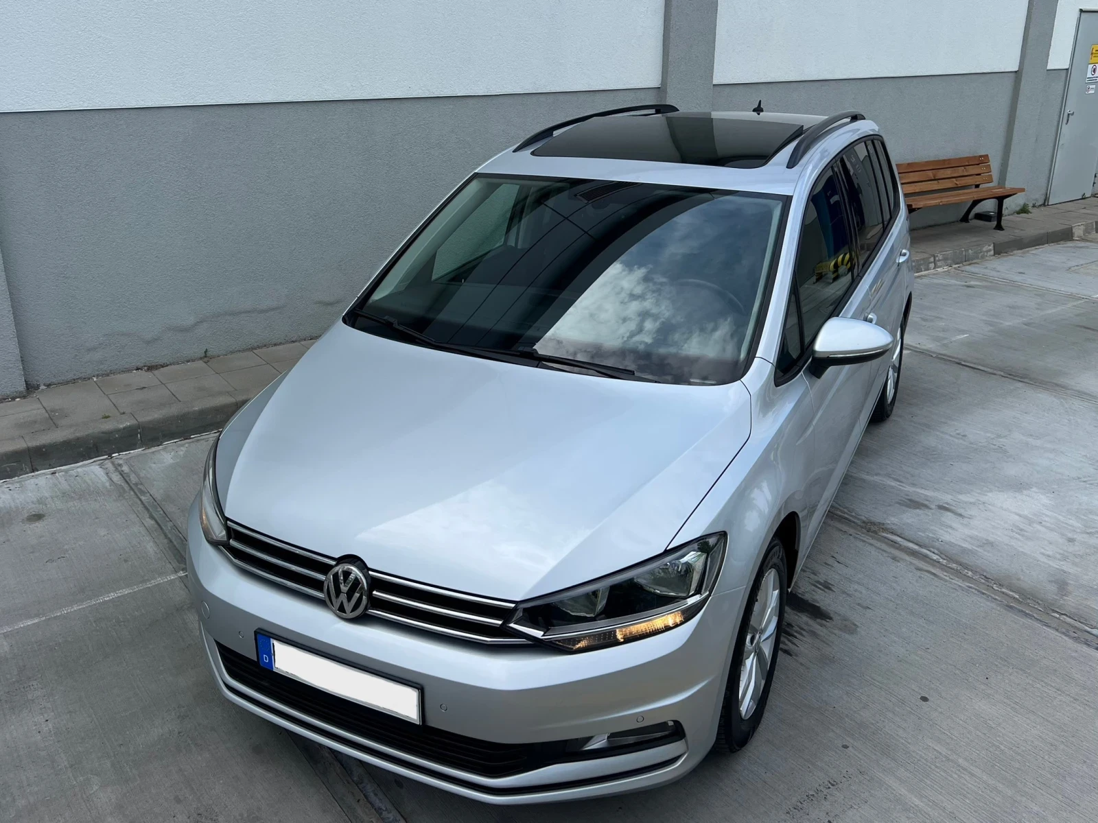 VW Touran * DSG* 7 места* NAVI* Pano* PDC*  - изображение 3