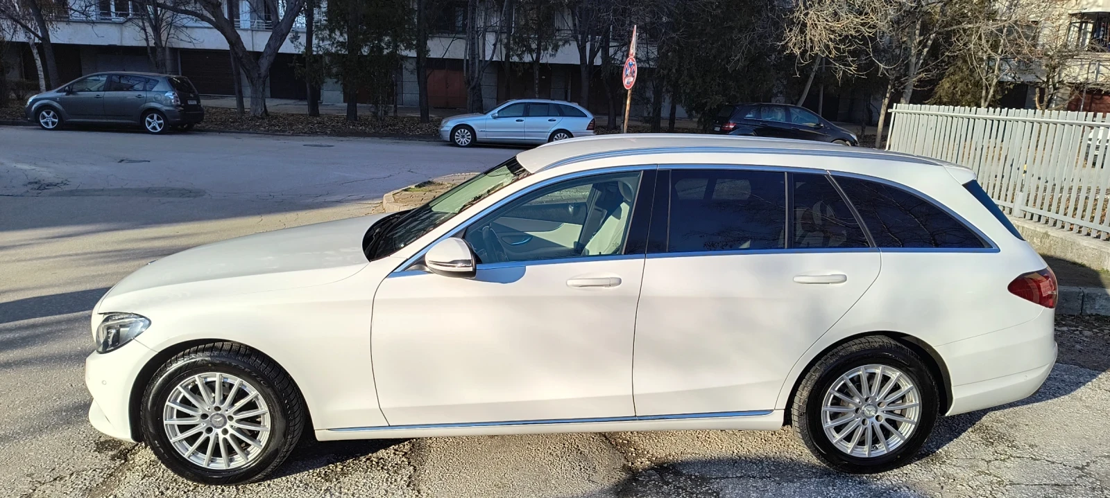 Mercedes-Benz C 180  - изображение 3