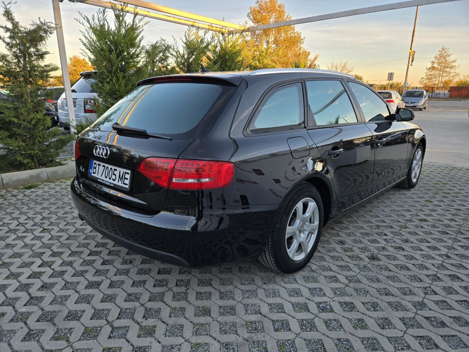 Audi A4 2.0TDI-143кс= АВТОМАТ= S-Line= NAVI= LED - изображение 3
