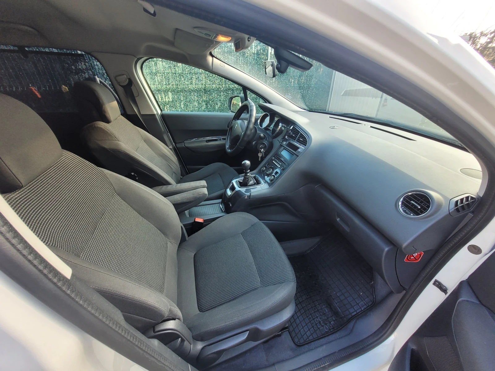 Peugeot 5008 Hdi - изображение 7