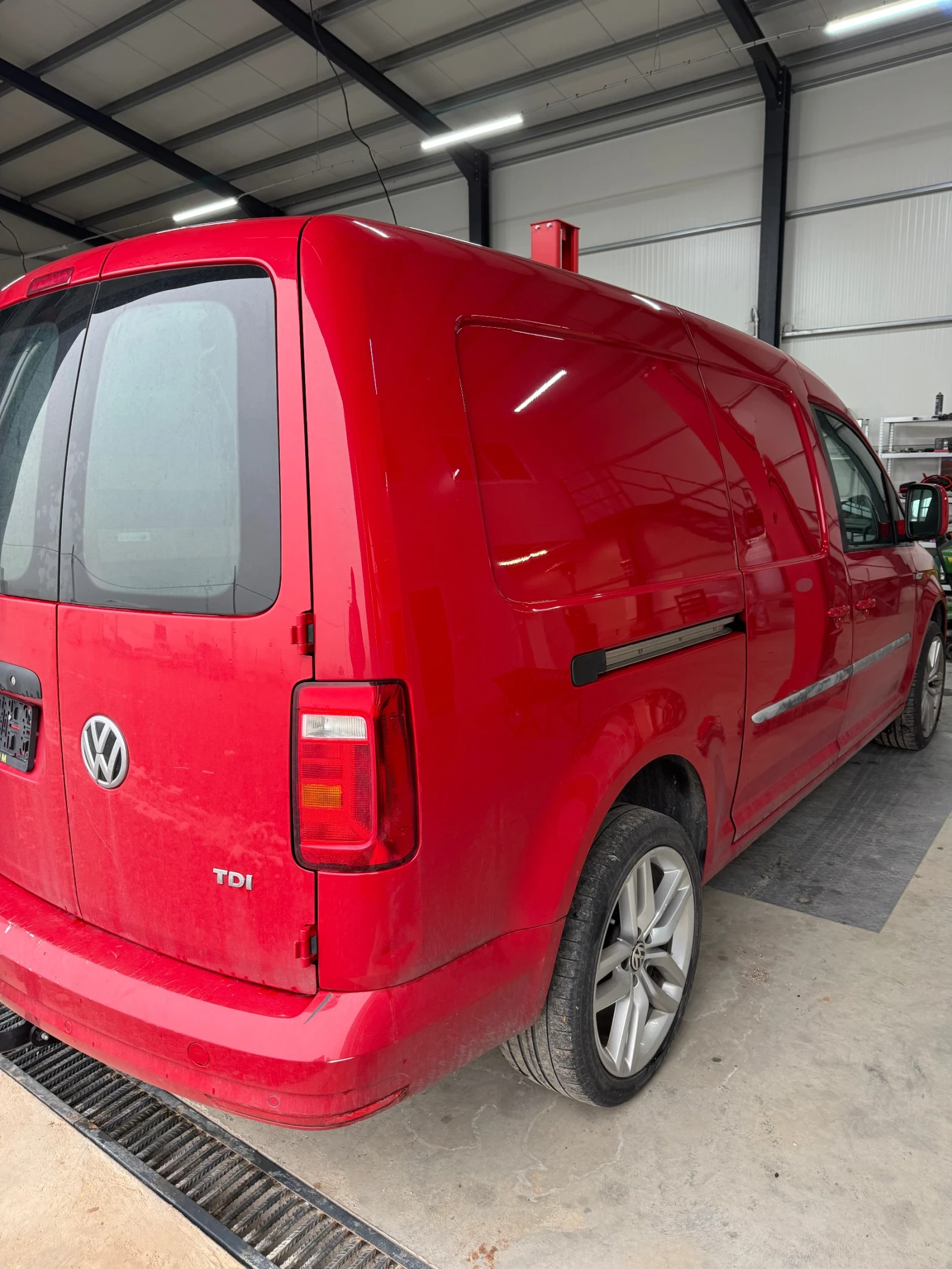 VW Caddy Maxi - изображение 4
