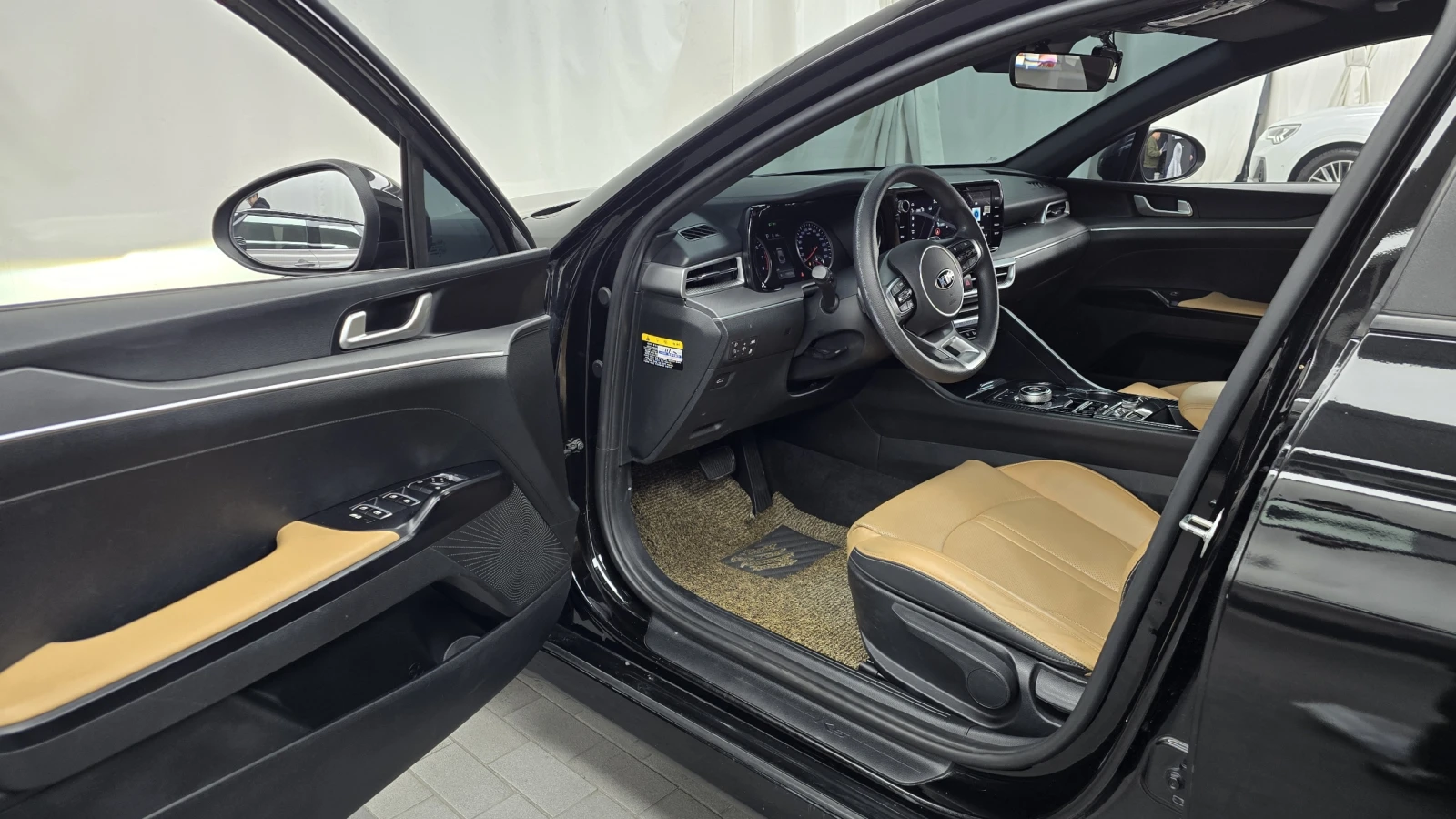 Kia K5 2.0 TRENDY autogeorge.com, снимка 9 - Автомобили и джипове - 54111887