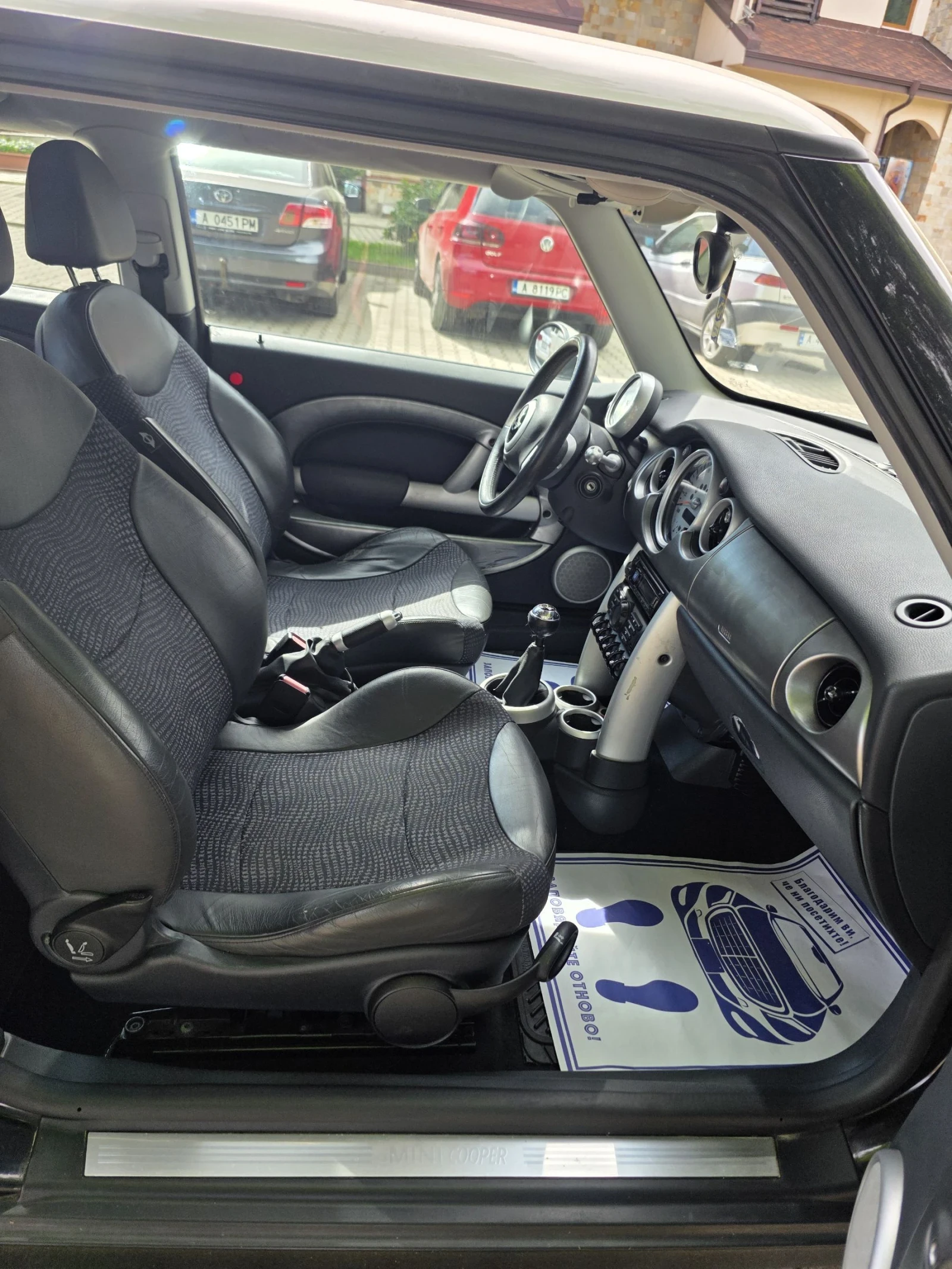 Mini Cooper 1.6.бензин.клима.панорама.кожа, снимка 11 - Автомобили и джипове - 54530087