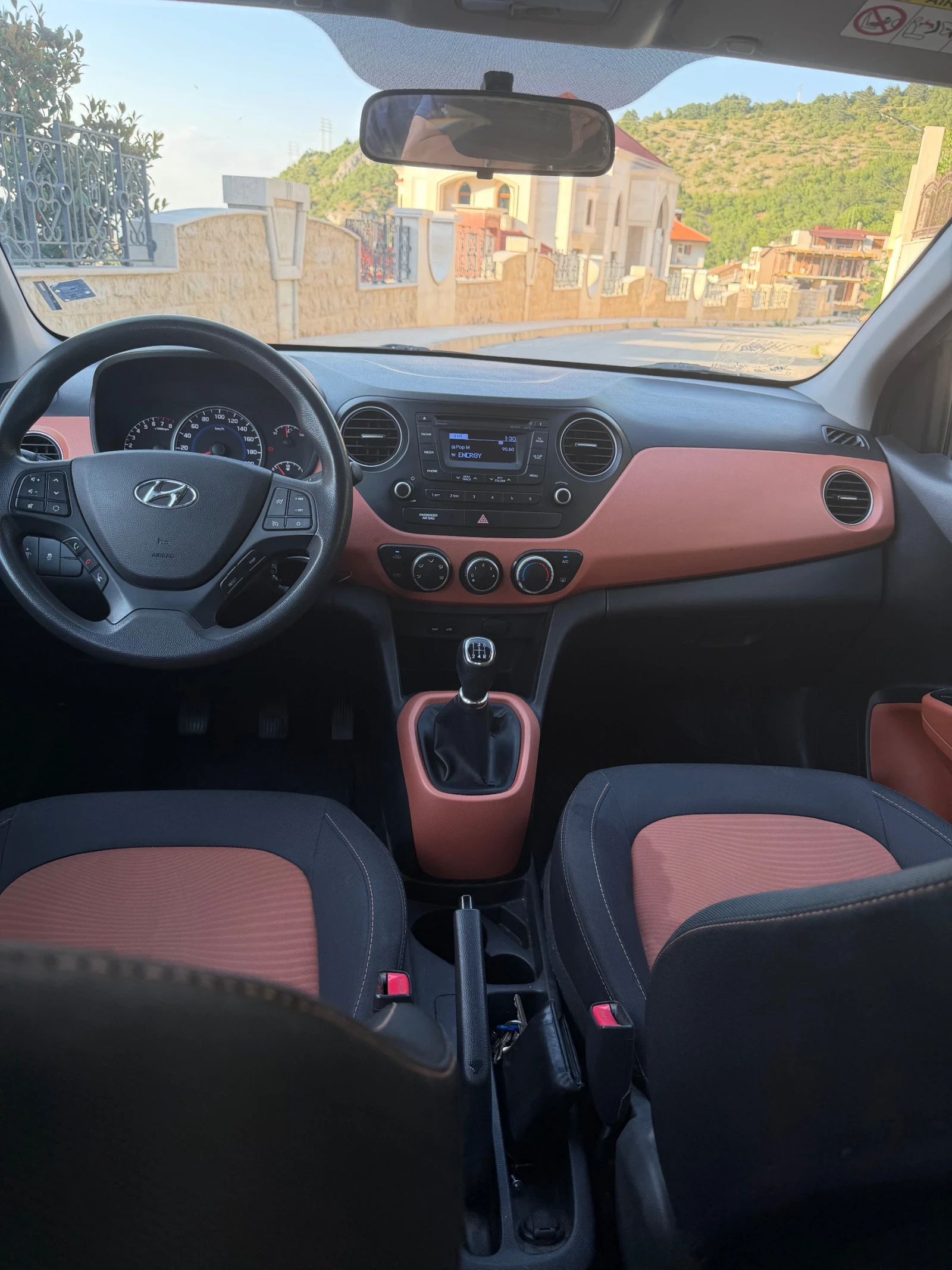 Hyundai I10, снимка 11 - Автомобили и джипове - 55104767