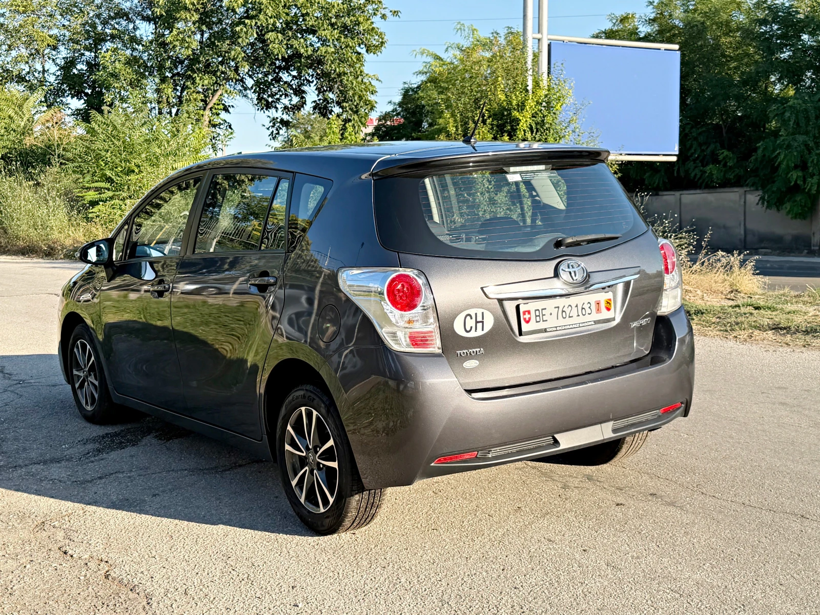 Toyota Verso 1.8!!ШВЕЙЦАРИЯ!!7 МЕСТЕН!!НАВИ!ТОП СЪСТОЯНИЕ, снимка 4 - Автомобили и джипове - 55466750