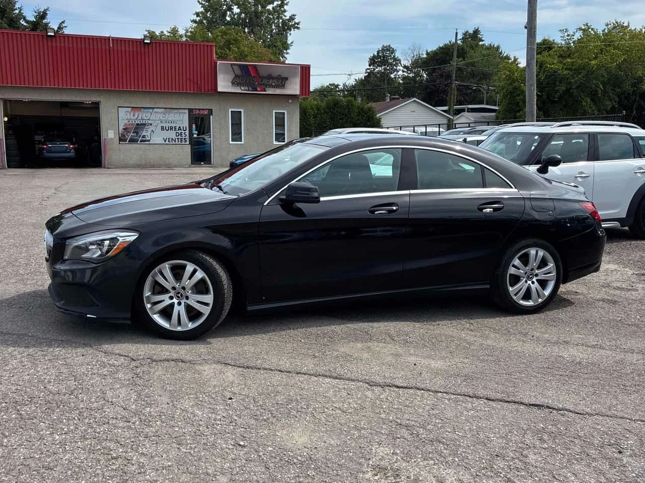 Mercedes-Benz CLA 250 * CARFAX * ОПЦИЯ ЗА ФИНАНСИРАНЕ, снимка 2 - Автомобили и джипове - 55645448