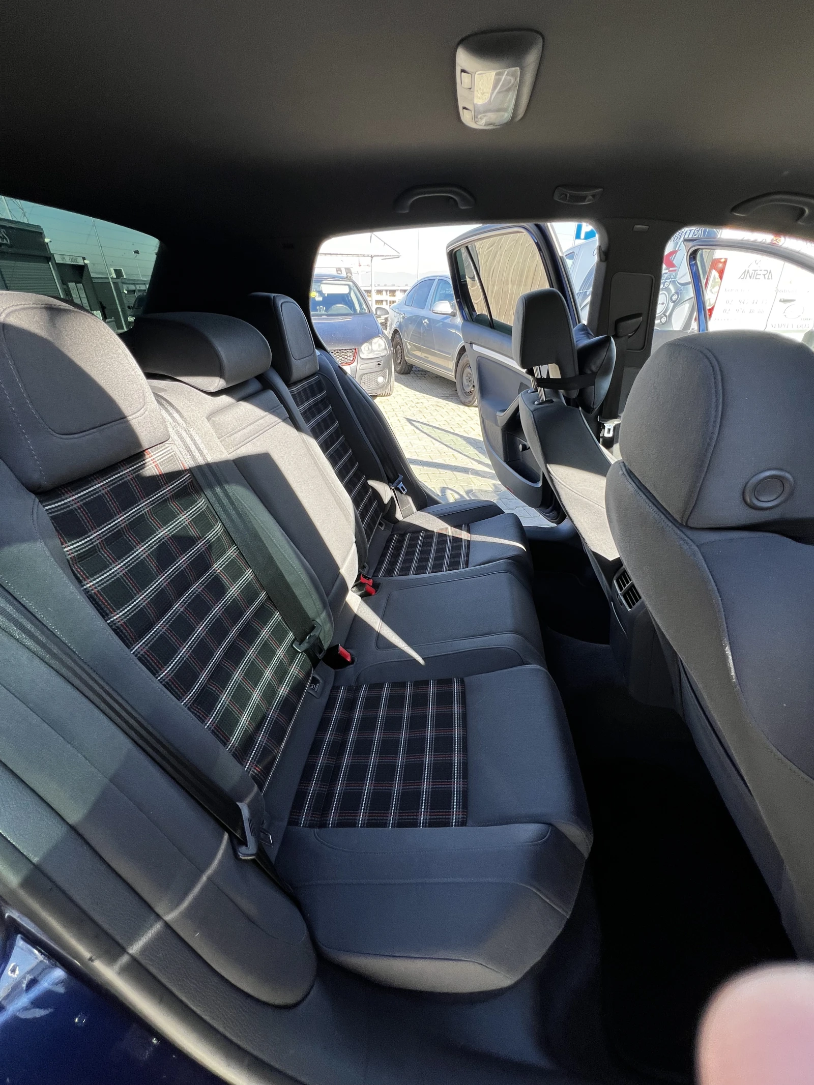 VW Golf GTI, снимка 16 - Автомобили и джипове - 56076375
