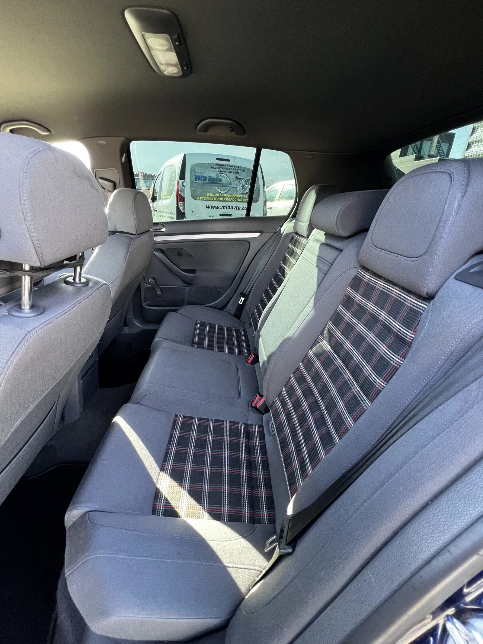 VW Golf GTI, снимка 13 - Автомобили и джипове - 56076375
