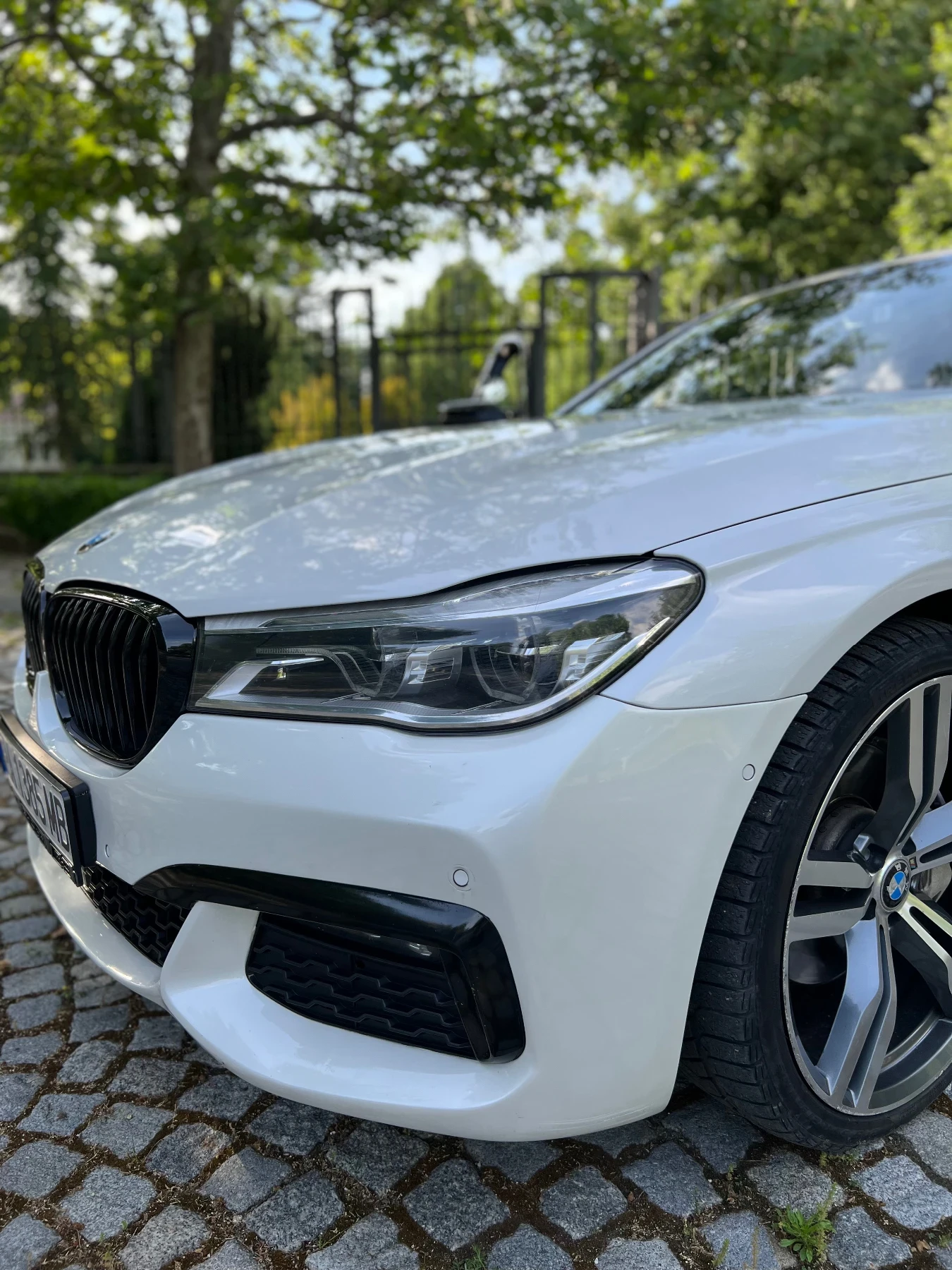 BMW 730 Adaptive Led, Gesture Control, Massage, Vacuum, снимка 8 - Автомобили и джипове - 56318874