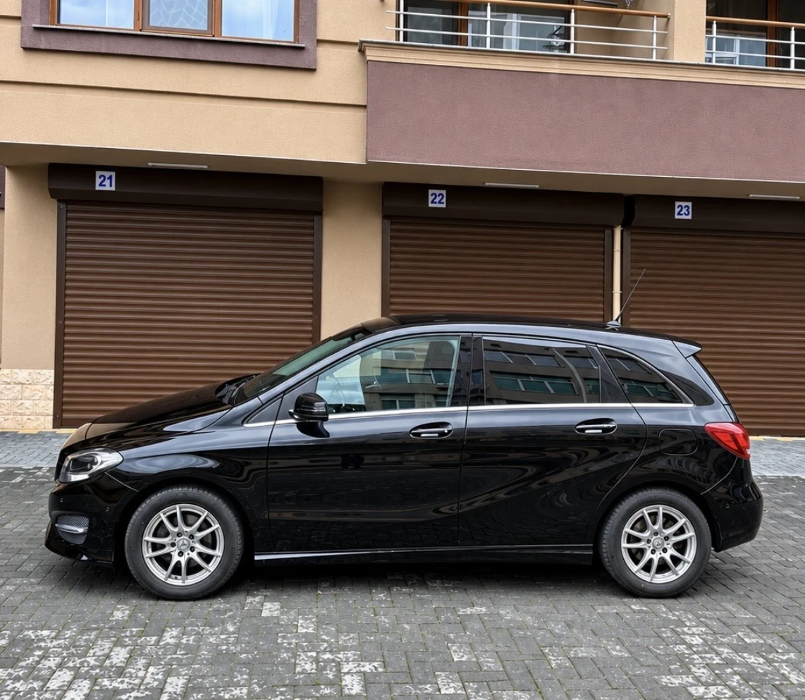 Mercedes-Benz B 180 Facelift , снимка 2 - Автомобили и джипове - 56709195