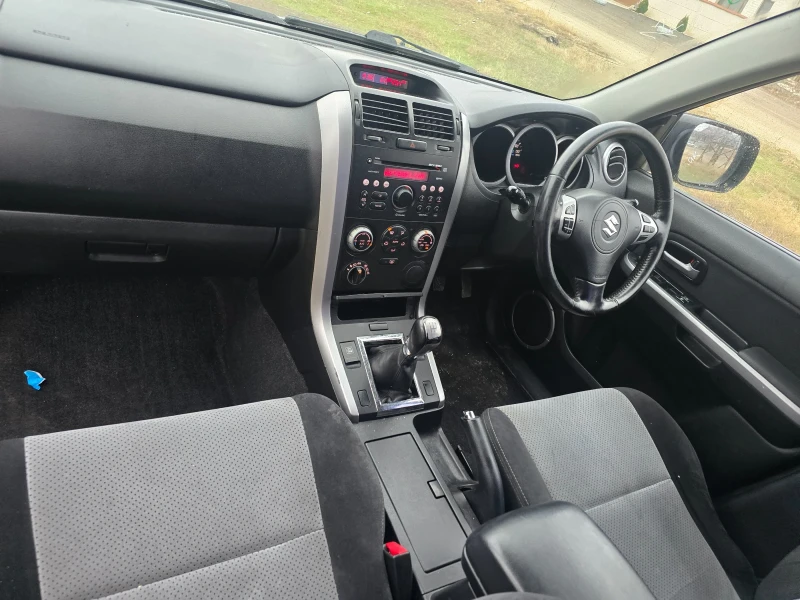 Suzuki Grand vitara, снимка 13 - Автомобили и джипове - 48308738