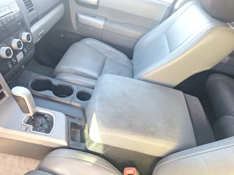 Toyota Sequoia 5.7, снимка 13 - Автомобили и джипове - 53130772