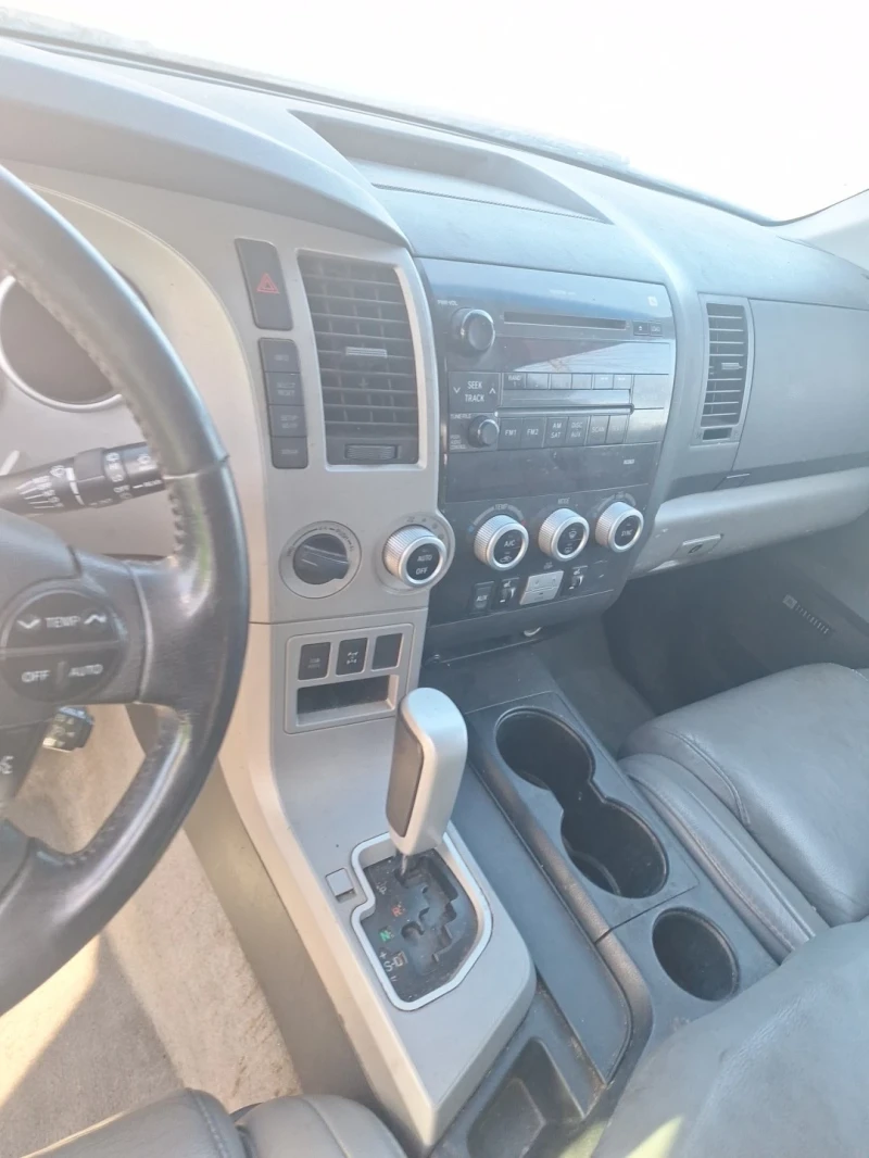 Toyota Sequoia 5.7, снимка 12 - Автомобили и джипове - 53130772