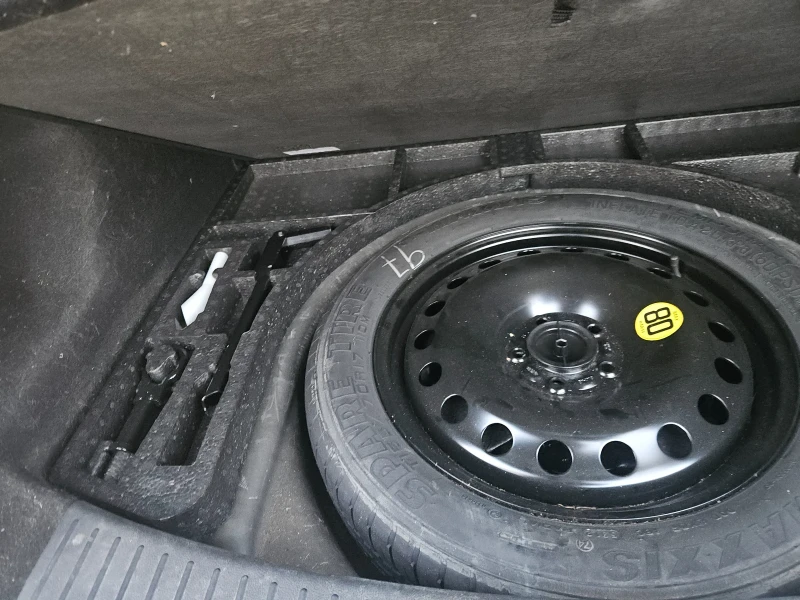 Ford Kuga 2.0TD 4X4, снимка 8 - Автомобили и джипове - 52839274