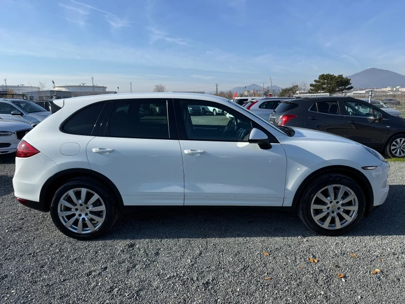 Porsche Cayenne (KATO НОВА), снимка 4 - Автомобили и джипове - 52844429