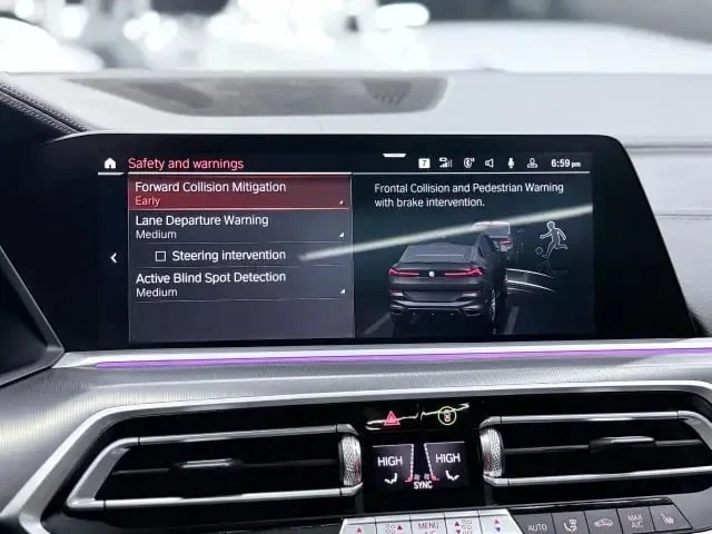 BMW X6 * XDRIVE40I * CARFAX * 360 * PANO * HARMAN/KARDON, снимка 15 - Автомобили и джипове - 53224689