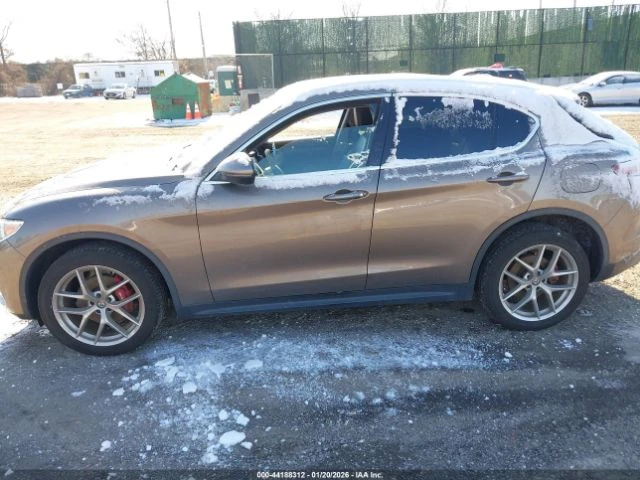 Alfa Romeo Stelvio Ti Sport Q4* PANORAMA* MEMORY* KEYLESS* ПОДГРЕВ* , снимка 6 - Автомобили и джипове - 54002395