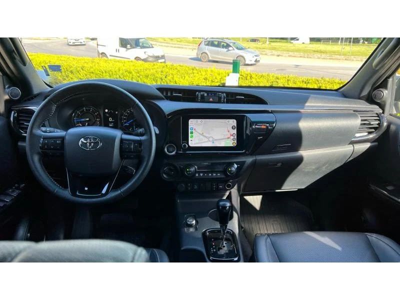 Toyota Hilux 2.8D Invincible, снимка 11 - Автомобили и джипове - 54352888