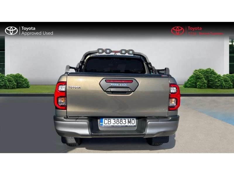 Toyota Hilux 2.8D Invincible, снимка 6 - Автомобили и джипове - 54352888