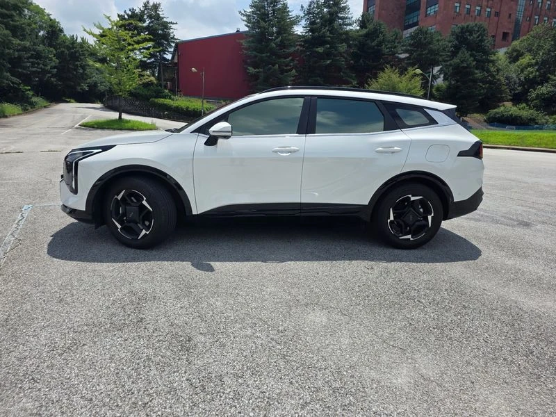 Kia Sportage 1.6 Automatic Signature !!, Най високо ниво на обо, снимка 4 - Автомобили и джипове - 55738180