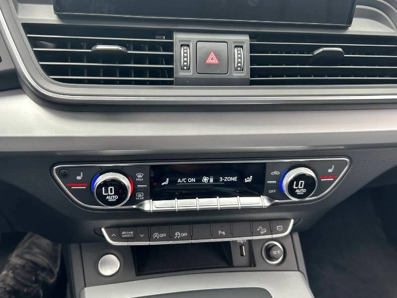 Audi Q5 * Komfort * ДИСТРОНИК * CARFAX * ПАМЕТ, снимка 13 - Автомобили и джипове - 55912648
