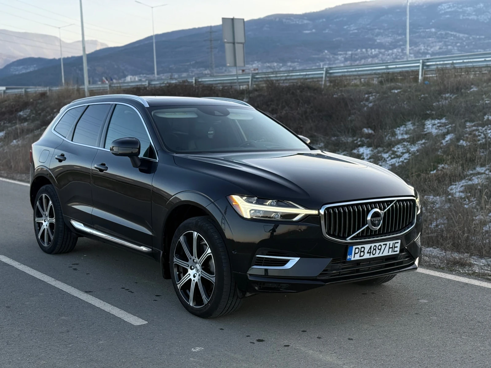 Volvo XC60 T8 PLUG IN / 65 ХИЛ КМ / КАСКО / TOP ЦЕНА!!!, снимка 1