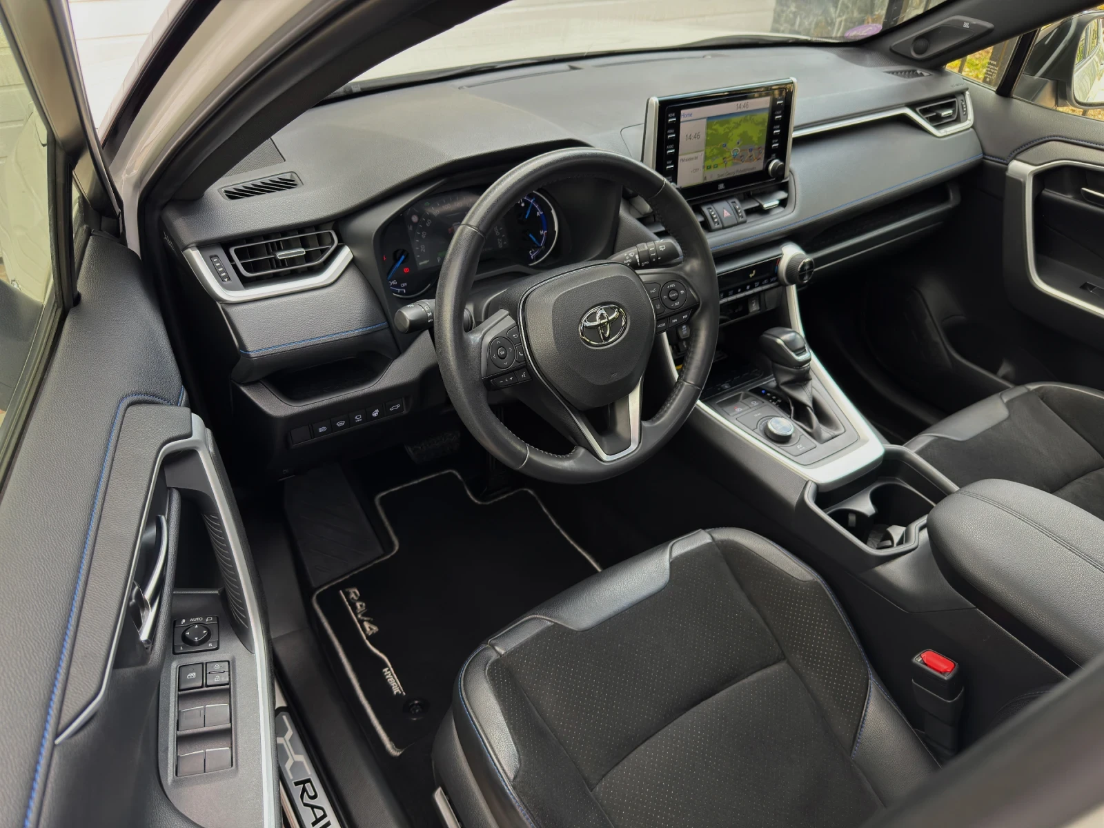 Toyota Rav4 ГАРАНЦИОНЕН / Пълна сервизна история / Панорама  - изображение 8