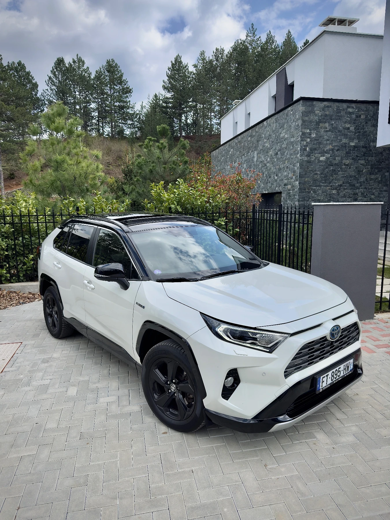 Toyota Rav4 ГАРАНЦИОНЕН / Пълна сервизна история / Панорама  - изображение 4