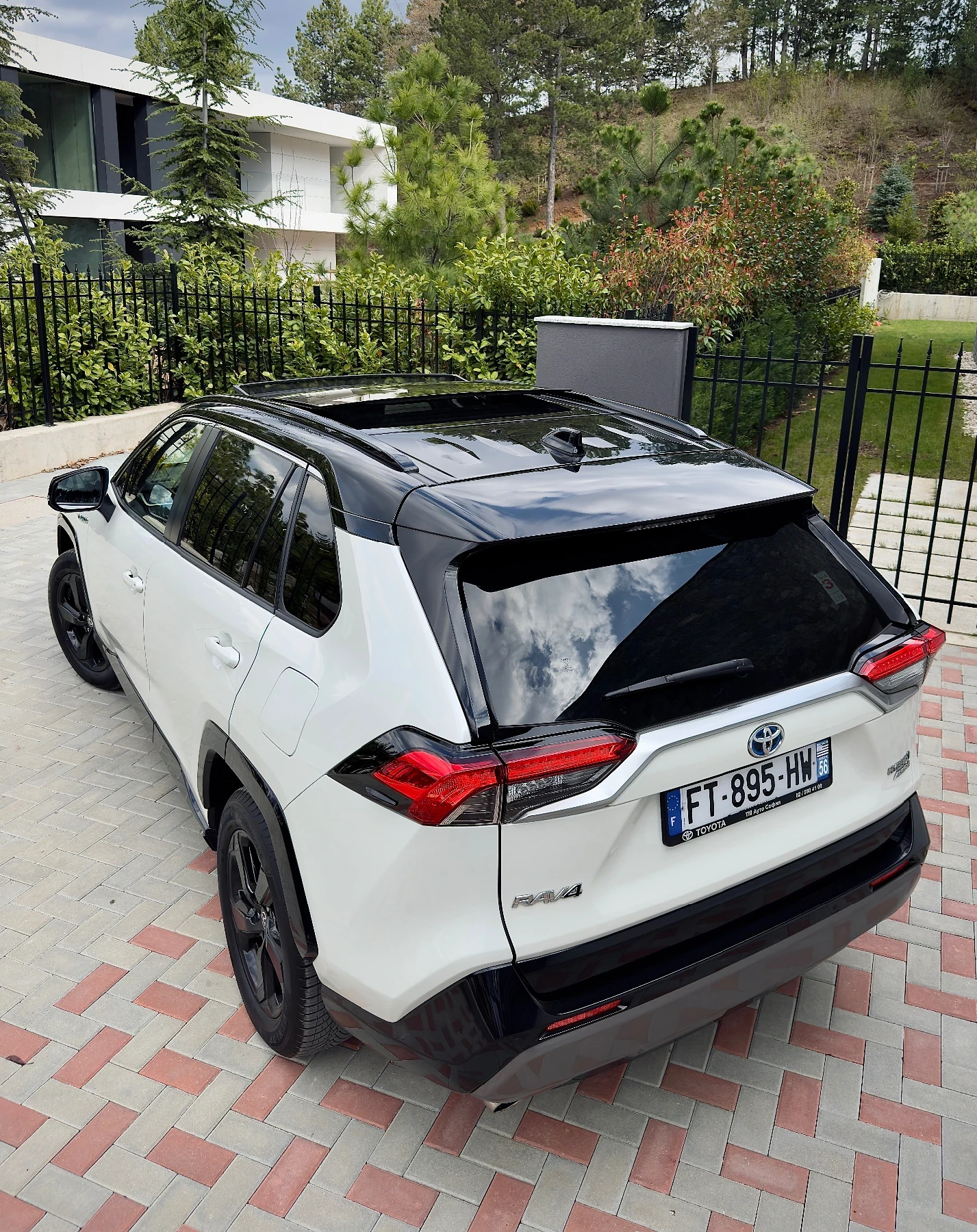 Toyota Rav4 ГАРАНЦИОНЕН / Пълна сервизна история / Панорама  - изображение 5