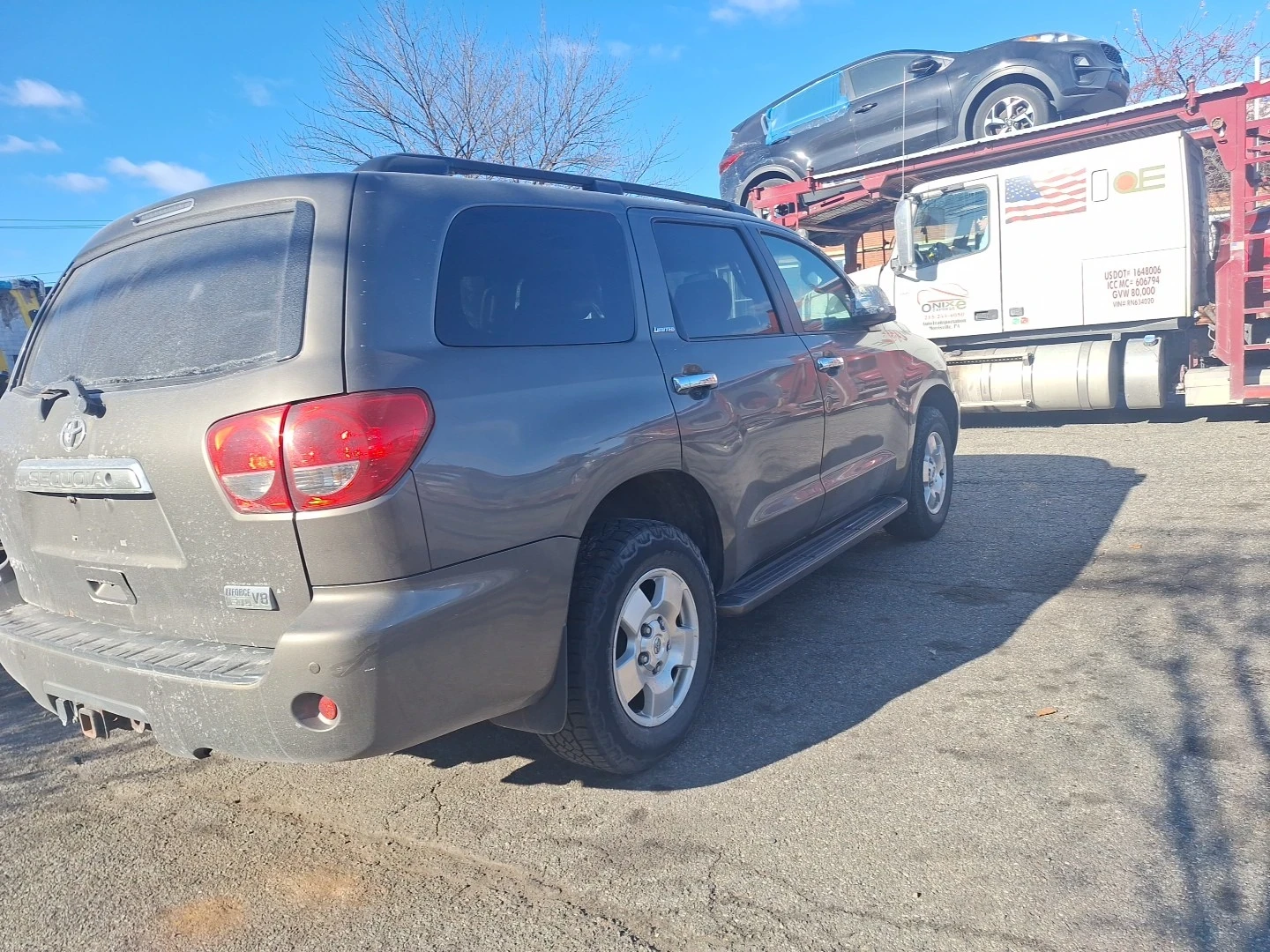 Toyota Sequoia 5.7 - изображение 2